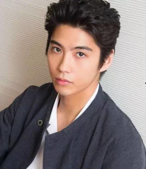 日本男明星排行2022,2022年度日本男明星人气排行榜揭晓