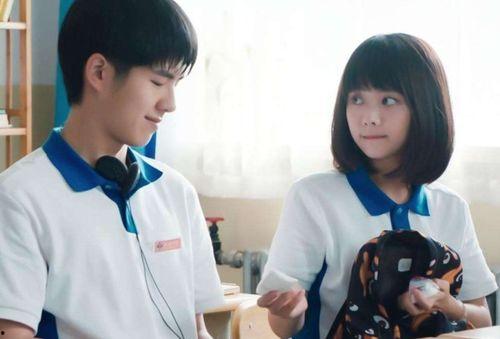 女老师查寝带哈密瓜